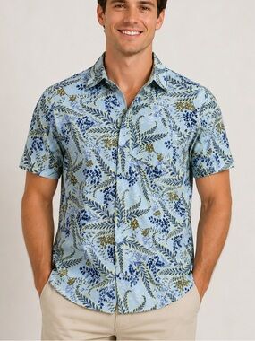 VRST Resort Short Sleeve Button-Up Shirt Fern Foliage light Blue Men’s Medium